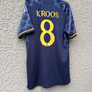 Real Madrid 2023/24 — Maillot Extérieur | Kroos #8